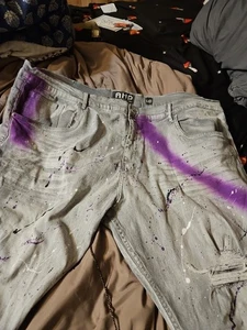 A Other Hype Piece Jeans Grau Graffiti Lila Gr.48 P50 - Bild 1 von 15