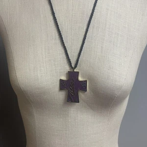 Collana croce cristiana smalto viola oro grano uva clero ciondolo pettorale - Foto 1 di 6