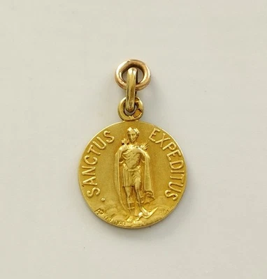 mama-estelle Antique Small Sanctus Expeditus Medal in Solid 18 Carat Gold - Image 1 of 4