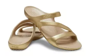 Crocs Kadee II sandali donna oro metallizzato 210147-710 NUOVI taglia 7, 8, 9 - Foto 1 di 5