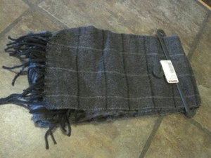 DOCKERS' GRAY PLAID ACRYLIC, FRINGED, NECK SCARF, MADE IN ITALY, NWT - Picture 1 of 2