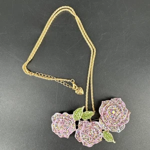 BETSEY JOHNSON Rhinestone Pink Roses in BLOOM GOLD PENDANT NECKLACE/BROOCH - Picture 1 of 15