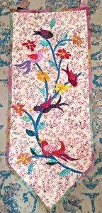 Bestickter gesteppter Wandbehang Vögel Blumen Lebensbaum 44" x 17" Handarbeit - Bild 1 von 9