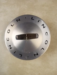 2003-2008 Lincoln Navigator Center Cap 2L74-1A096-AD - Picture 1 of 4