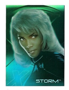 2003 Topps X-Men 2: United X-Treme Prismatic Foil Card #8 Halle Berry as Storm