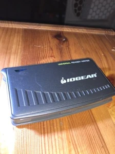 IOGEAR GFR280 Universal Memory Bank Hi-Speed USB 2.0 MEMORY CARD READER/ WRITER - Picture 1 of 2