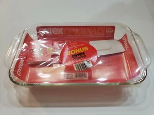 Pyrex Originals Oblong Baking Dish 2 Qt With Spatula New - Picture 1 of 6