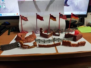 Lotto ACCESSORI per Soldatini in Plastica. - Foto 1 di 6