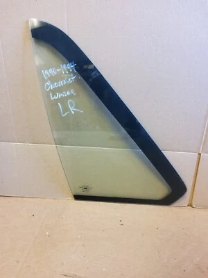 1990-1994 Chevy Chevrolet Lumina седан левое заднее вентиляционное стекло от оригинального производителя - Изображение 1 из 3