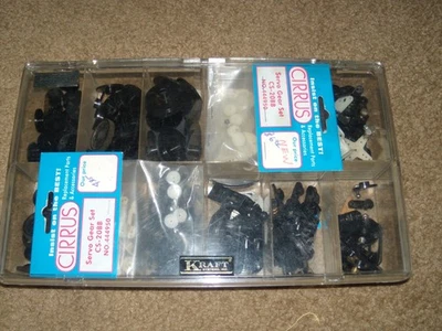 LARGE Lot of Assorted Plastic Servo Arms for RC Airplane/Car/Helicopter - Image 1 of 4