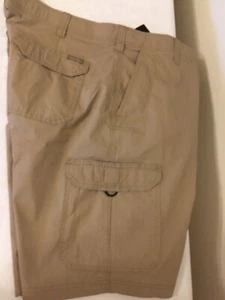 NWT Men Lee 73% Cotton 24% Nylon Shorts Size 42 Cargo Beige Extreme Motion - Picture 1 of 11