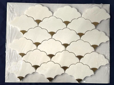 S66 White/Gold Marble Wave Mosaic Tile Kitchen Bathroom Polished, 7 sheets - Image 1 of 4