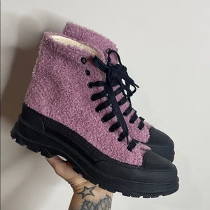 Intentionally Blank Opening High Top Sherpa Lug Sole Sneaker in Flieder Größe 10 - Bild 1 von 8