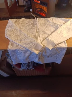 Sudaderas para mujer pequeñas Foto 1 de 4