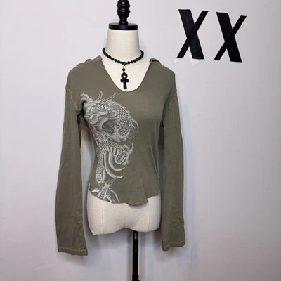 Sudadera con Capucha Henley Manga Larga Estampado Dragón Y2K De Colección Años 90 Grunge Mallgoth M Foto 1 de 4