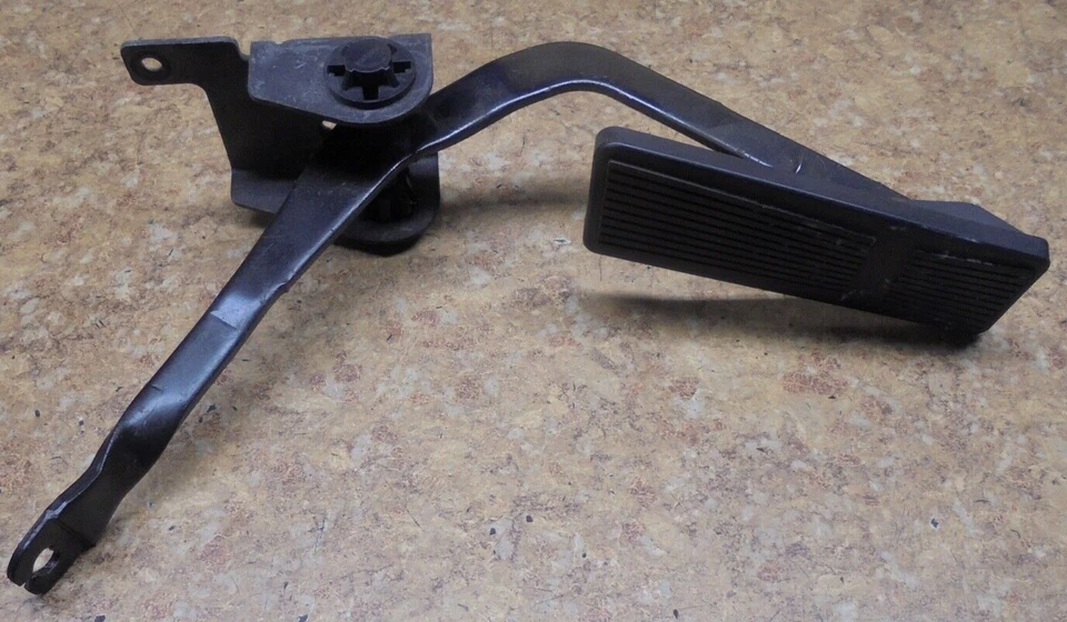 Jeep Liberty Sport 2003 3,7 L 3,7 L pie gasolina pedal acelerador 03 Foto 1 de 1