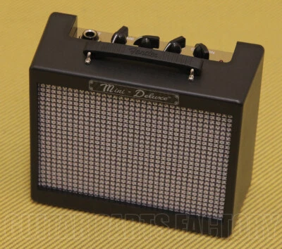 023-4810-000 Fender MD20 Guitar Mini Deluxe Amplifier - Image 1 of 4