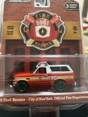 Greenlight Green Machine CHASE 1996 Ford Bronco New York City Official Fire Dept - Image 1 of 4