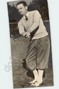 Golfer Rudie Wilhelm Golf Swing on Course 1929 PRESS PHOTO - Imagen 1 de 2