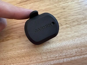 Garmin Bike Speed Sensor With Rubber Hub Mount - Picture 1 of 4