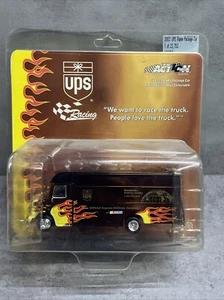 2002 UPS FLAME PACKAGE TRUCK 1:64 ACTION F11 - Picture 1 of 6
