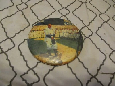 LOU GEHRIG BUTTON - Image 1 of 2