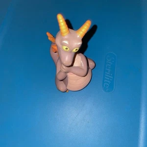 Juguete de goma vintage 1982 Walt Disney World Epcot figura chirrido - Imagen 1 de 7