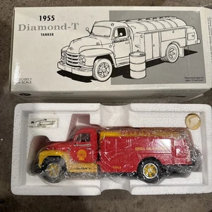 1955 Diamond-t Tanker Shell First Gear 1:34 Scale Model 19-2046 - Picture 1 of 7