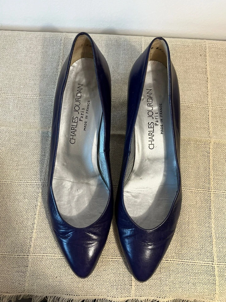 Zapatos de salón Charles Jourdan Paris para mujer-8 de cuero púrpura oscuro vintage hechos en Francia Foto 1 de 4