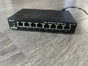 Conmutador Fast Ethernet de 8 puertos D-LINK DES-108 10/100 - Imagen 1 de 8