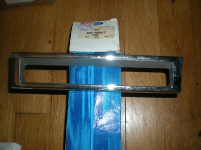 Nuevo de Lote Antiguo 1980 1981 Lincoln Town Car Marcador Lateral Bisel Derecha E0VY-15A440-C Foto 1 de 3