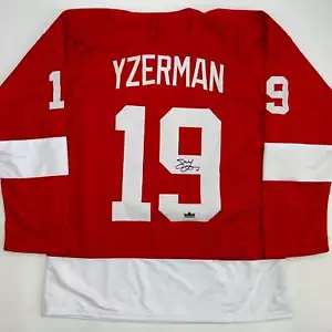 Facsimile Autographed Steve Yzerman Detroit Red Reprint Jersey Size Men's XL - Picture 1 of 4
