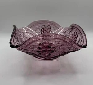 Vintage Purple Violet Grape Glass Bowl – Square with Crimped Corners - Picture 1 of 7