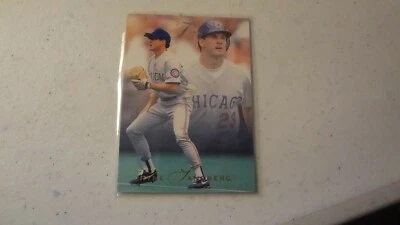 1993 FLAIR # 20 RYNE SANDBERG BASEBALL CARD - Image 1 of 2