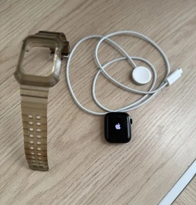 Apple Watch Series 8 - 41MM - Aluminum - Unlocked - Picture 1 of 3