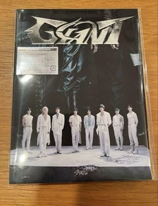 Stray Kids GIANT [Ltd First Press B] CD+Photo Book+Zine+Photocards Japan Ver. - Picture 1 of 2
