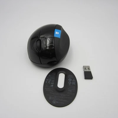 Microsoft Sculpt Ergonomic Mouse Model 1560 Black With USB Dongle & Batteries - Image 1 of 4
