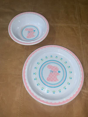 Vintage Hallmark Pink Bunny Tulip Plaid Melamine Plate Bowl Childrens Dishes Foto 1 de 4