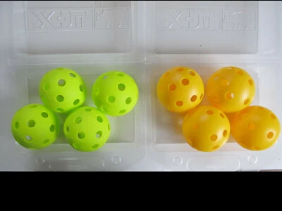 4 Stück TOX Pickleball Bälle hart oder soft Ø 72mm Lochbälle