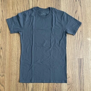 Camiseta True Classic Calidad Premium Cuello Redondo GRIS CARBONO Para Hombre PEQUEÑA S - Imagen 1 de 3