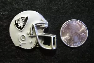 RAIDERS Spilla bavero/cappello, CASCO, Las Vegas, Oakland, Los Angeles, NFL, 1V - Foto 1 di 5