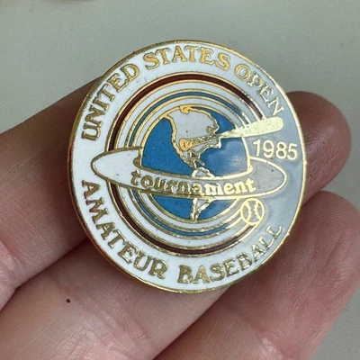 复古 1985 年美国公开赛业余棒球锦标赛珐琅徽章 — 第 1/3 张图片