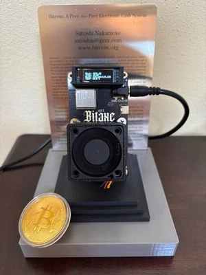 Bitaxe Gamma 601 - Satoshi Whitepaper Edition Nero - 1,2 TH/s Bitcoin ASIC Miner - Image 1 of 3