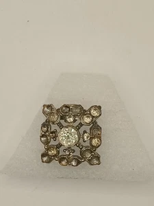 Broche/pin cuadrado plateado vintage de diamantes de imitación en capas (24) - Imagen 1 de 1