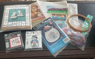 Lote de kits de artesanía de punto de cruz, punta de aguja y edredón contados, suministros Foto 1 de 4