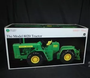 Ertl 1/16 Scale Precision Classics 22 John Deere Model 8020 Tractor NIB - Picture 1 of 6
