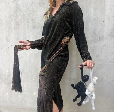 Antiguo Vestido de Terciopelo de Seda con Cordones Era Erté Años 20 Borlas Bordadas Coloridas De Colección Foto 1 de 4