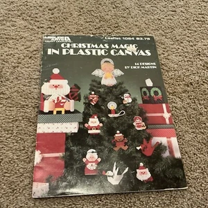 Leisure Arts Christmas Magic in Plastic Canvas Leaflet 1054 - Picture 1 of 2