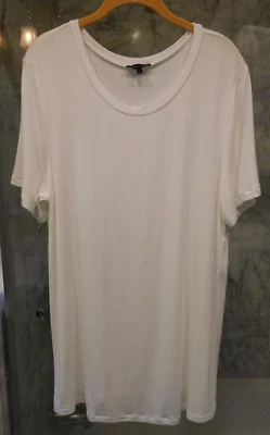 Camisa túnica de salón modal manga corta acanalada blanca UNIVERSAL STANDARD 22-24 Foto 1 de 4