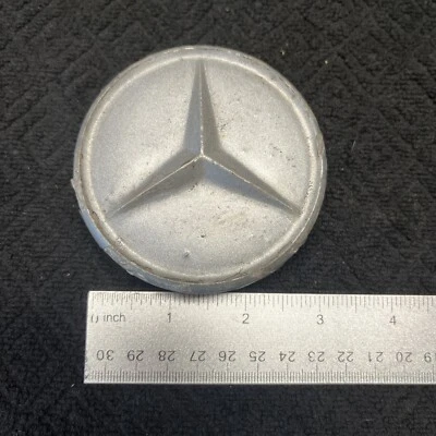Mercedes Benz OEM Bundt Wheel Center Rim Cap Mexican Hat Hub Dust Cover E0635 - Image 1 of 4